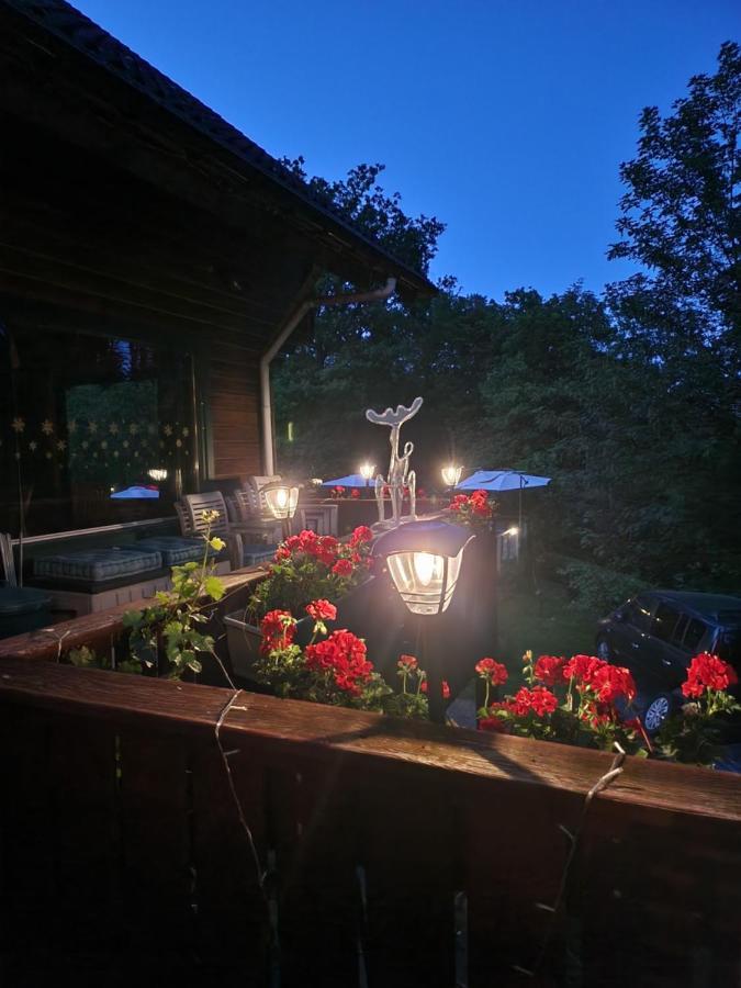 Le Chalet Du Cerf - Chambre D'Hote Сом-Лёз Экстерьер фото